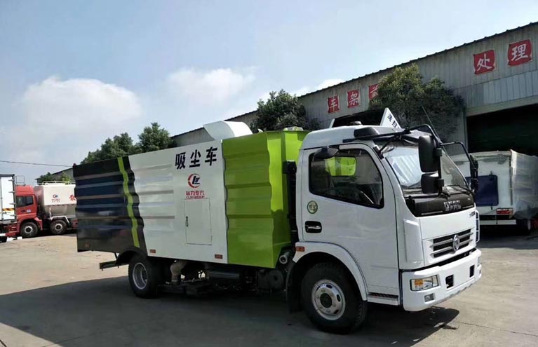 東風(fēng)多利卡1.5方水5方塵吸塵車(chē)
