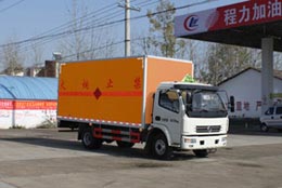5.1米廂長東風(fēng)多利卡爆破器材運(yùn)輸車圖片1